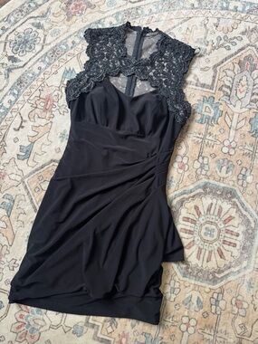Cache Black Lace-Back Ruched Evening Dress